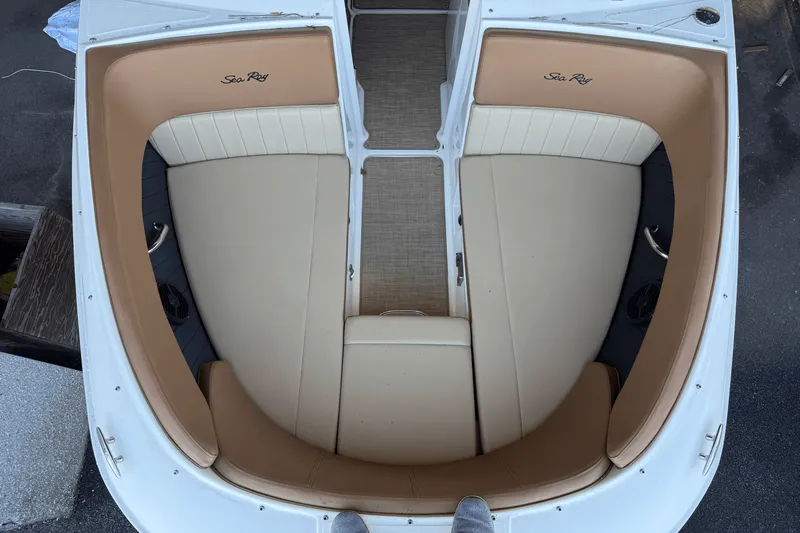 Slide: The Image of Sea Ray 230 SPX 2018 - 15
