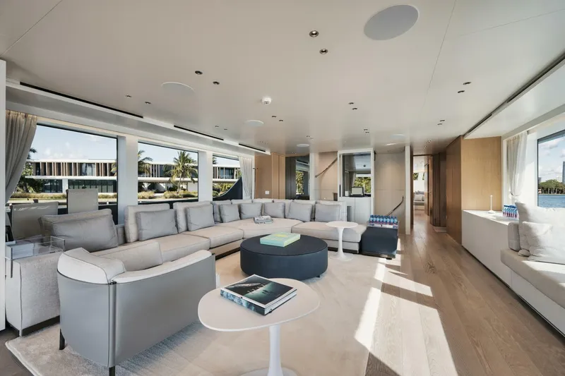 Slide: The Image of Salon - 4393870