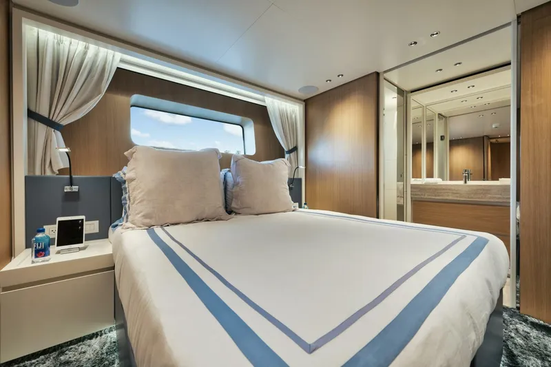 Slide: The Image of Cabin - 4393864