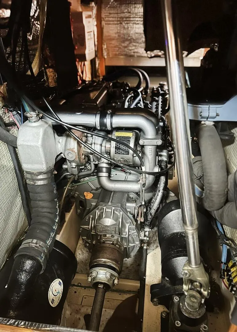 Slide: The Image of Rear Access To Engine - 4394438