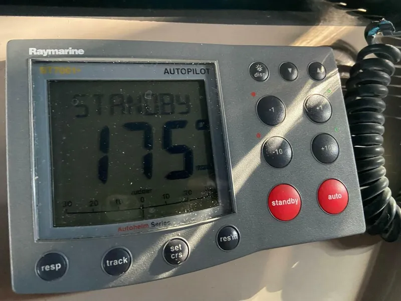 Slide: The Image of Sea Ray Sundancer 2003 - 4397858