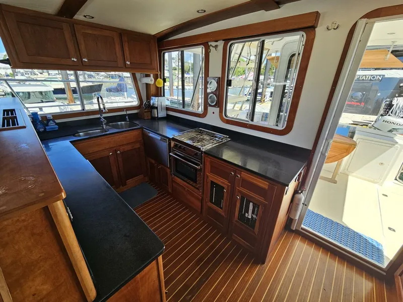 Slide: The Image of Maine Cat Power Cat 47 2012 - 4408583