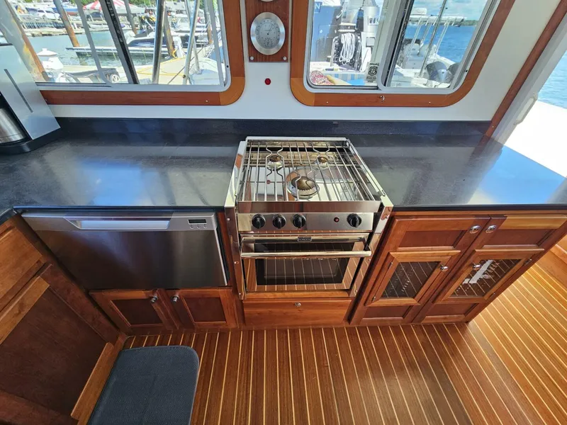 Slide: The Image of Maine Cat Power Cat 47 2012 - 4408605