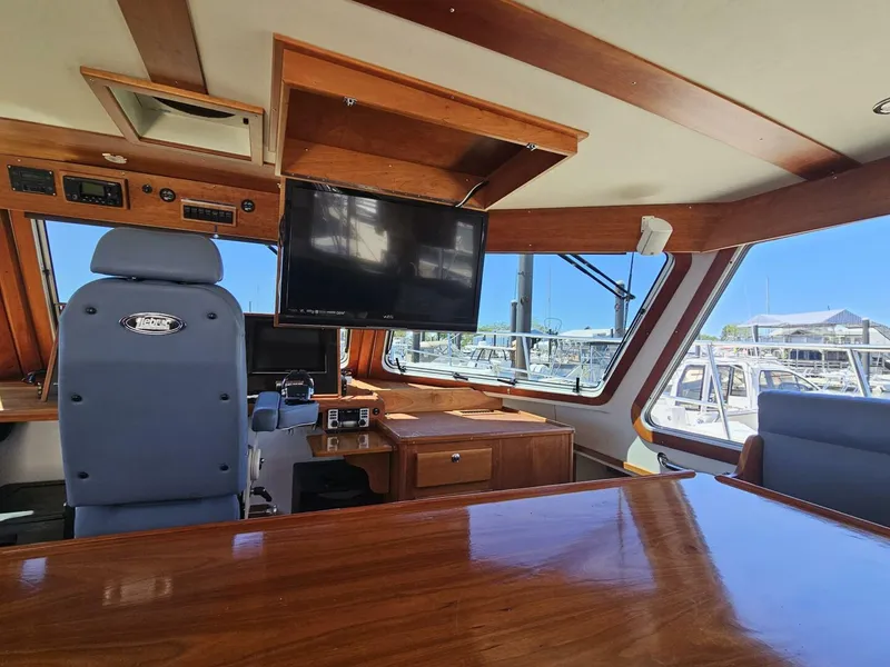 Slide: The Image of Maine Cat Power Cat 47 2012 - 4408620