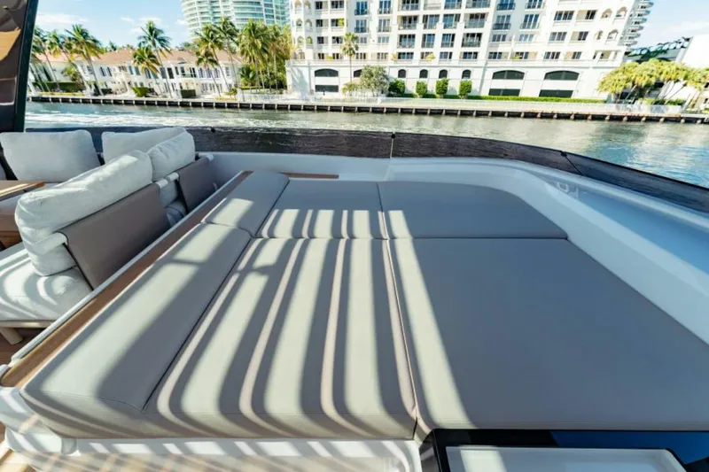 Slide: The Image of Ferretti Yachts 860 2023 - 4407725