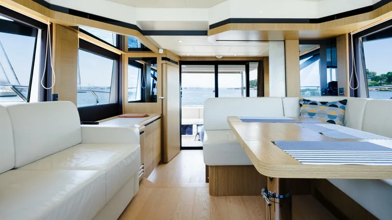 Slide: The Image of Absolute 50 Fly 2017 - 4479854