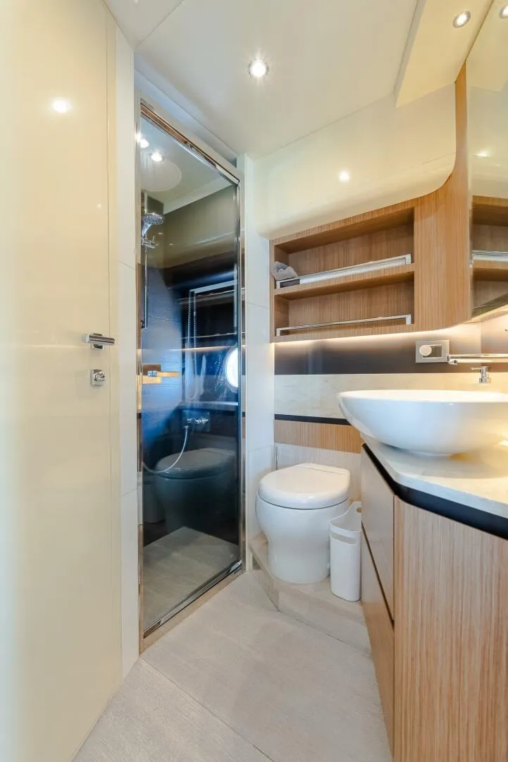 Slide: The Image of Absolute 50 Fly 2017 - 4479866