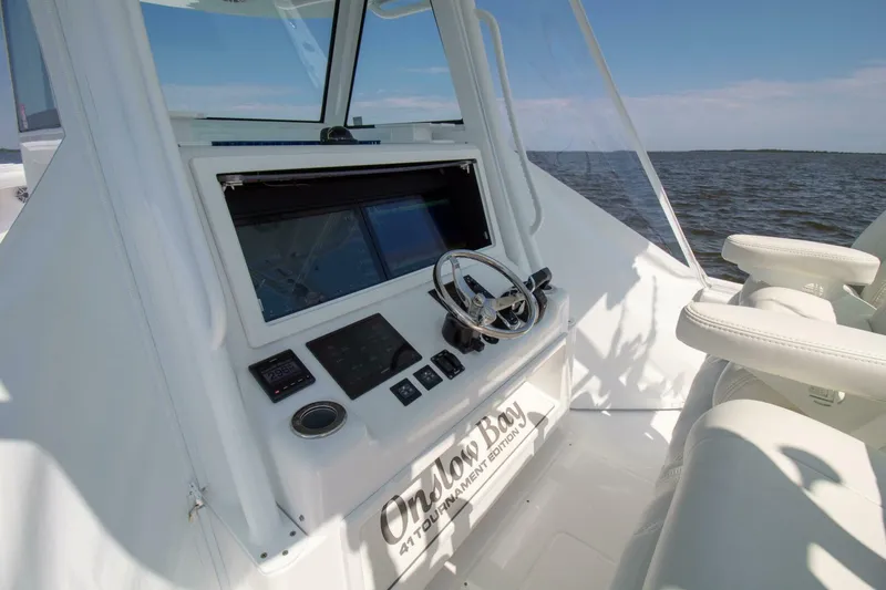 Slide: The Image of Onslow Bay 41 TE 2022 - 4585896