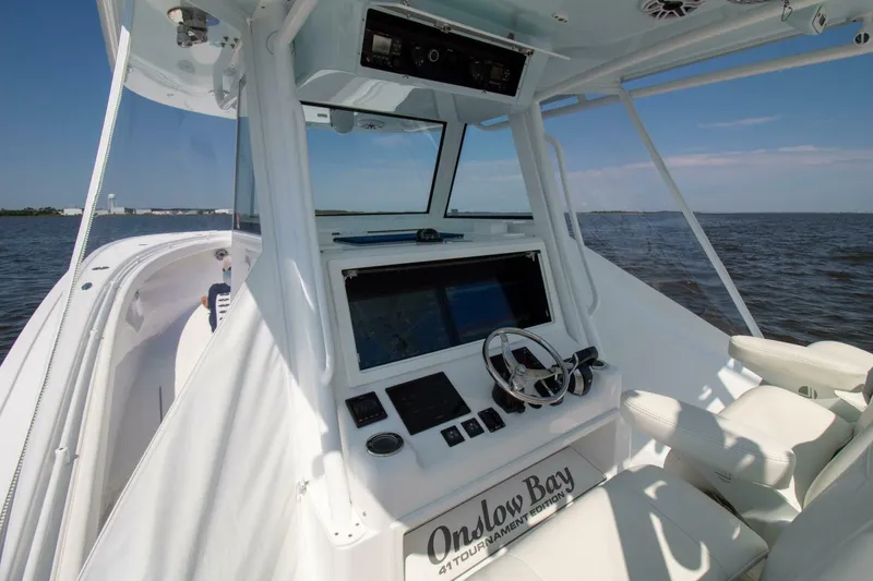 Slide: The Image of Onslow Bay 41 TE 2022 - 4585886