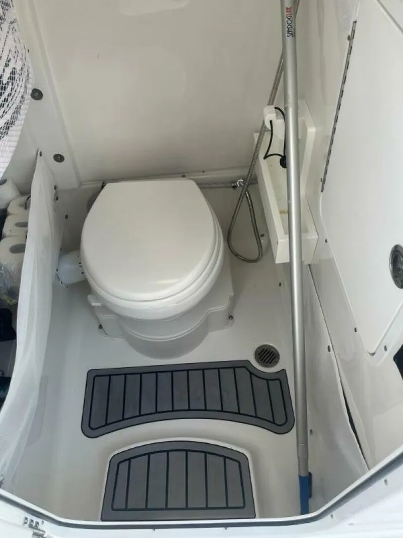 Slide: The Image of Sea Hunt Ultra 265 SE 2023 - 4594598