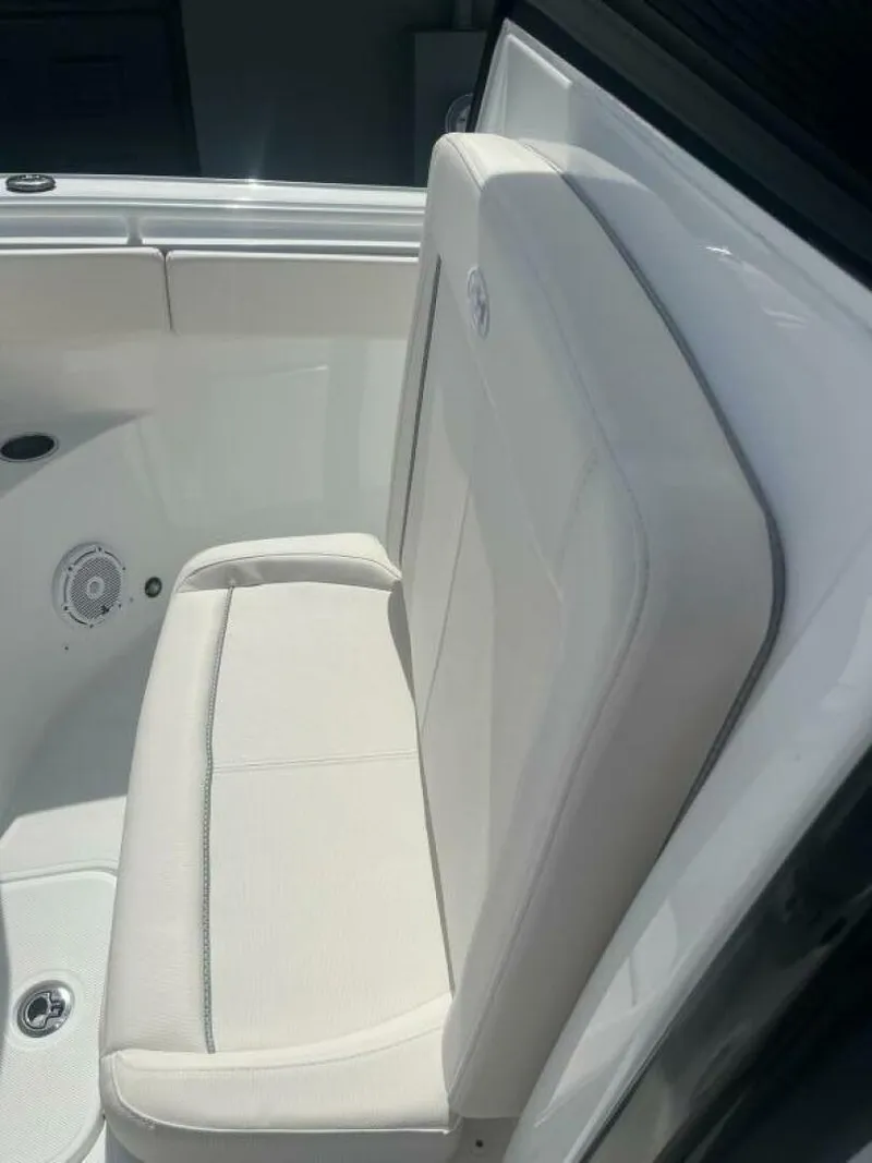 Slide: The Image of Sea Hunt Ultra 265 SE 2023 - 4594601