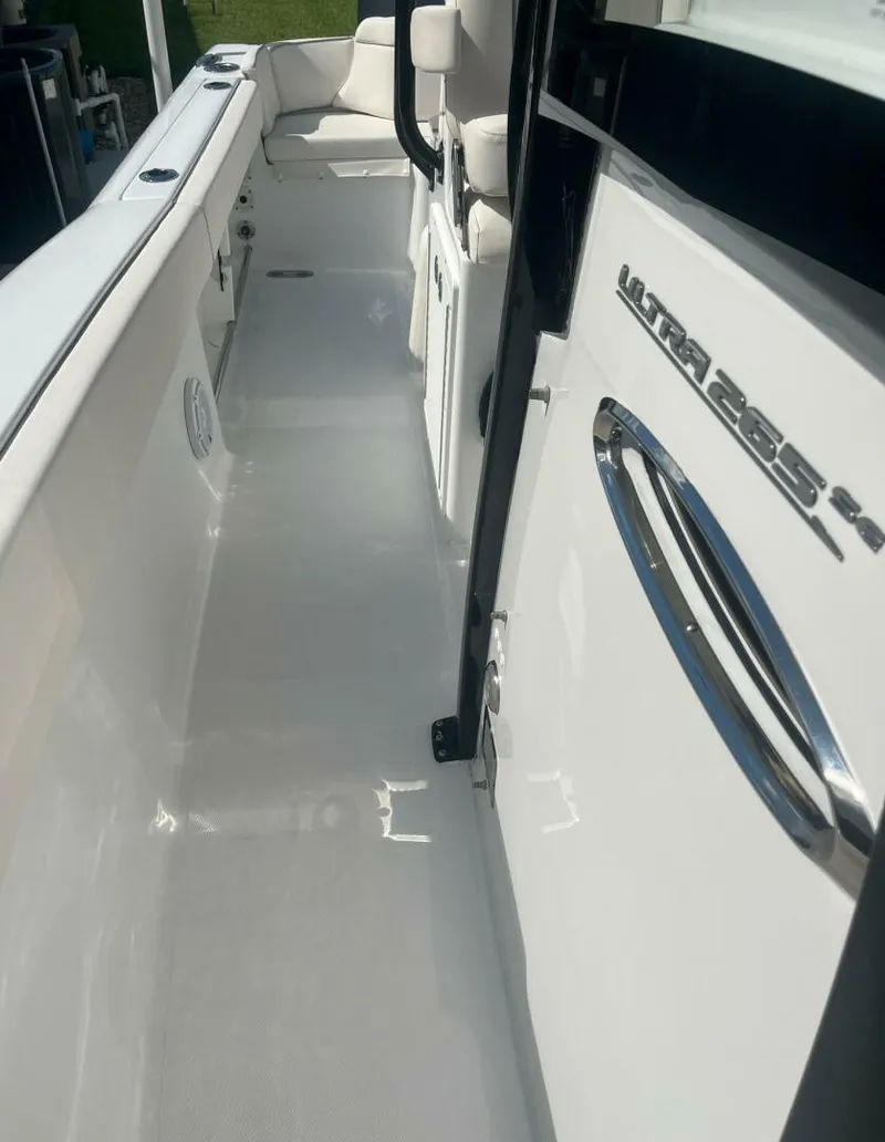 Slide: The Image of Sea Hunt Ultra 265 SE 2023 - 4594606