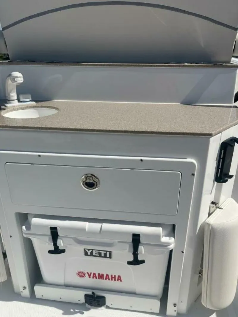 Slide: The Image of Sea Hunt Ultra 265 SE 2023 - 4594609