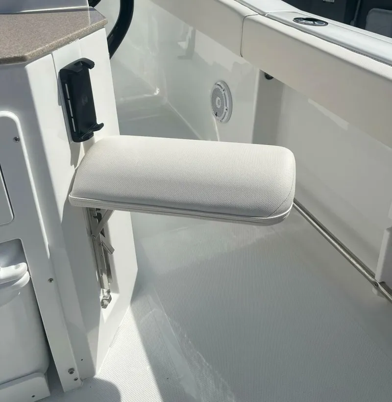 Slide: The Image of Sea Hunt Ultra 265 SE 2023 - 4594610