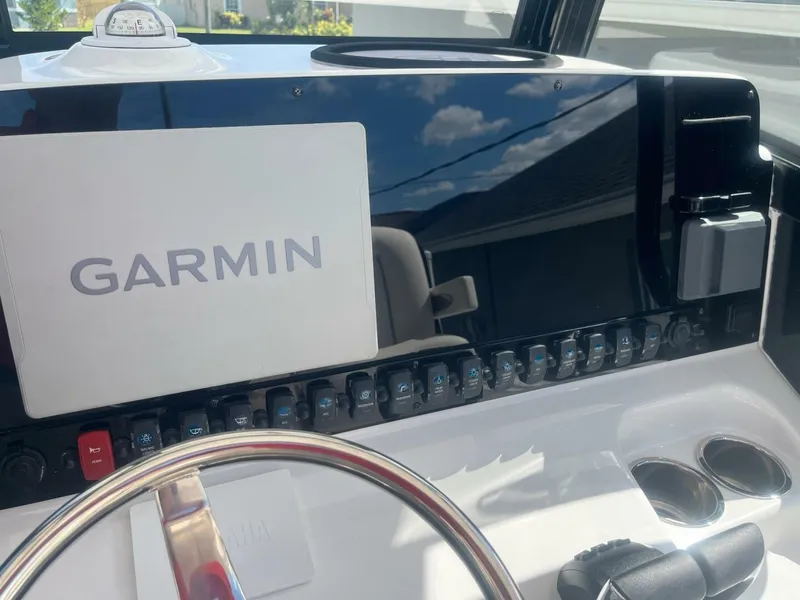 Slide: The Image of Sea Hunt Ultra 265 SE 2023 - 4594613