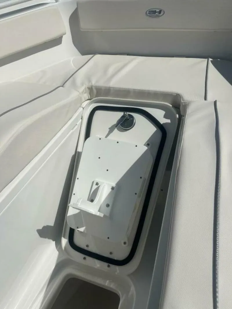 Slide: The Image of Sea Hunt Ultra 265 SE 2023 - 4594617