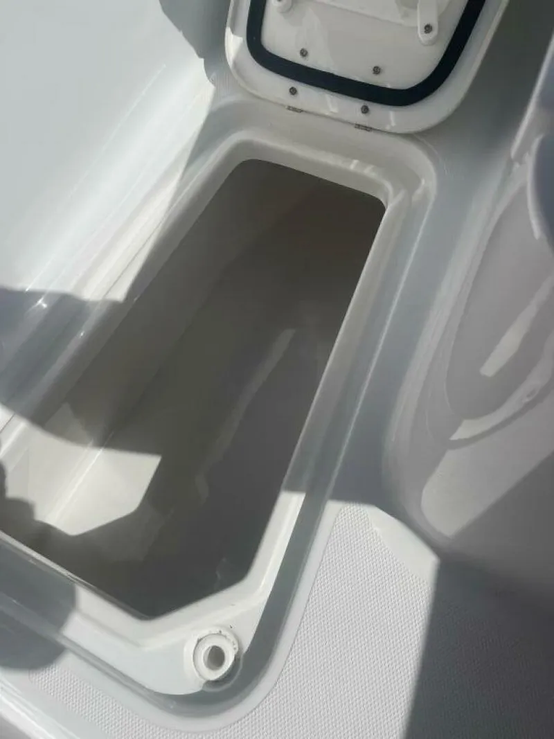 Slide: The Image of Sea Hunt Ultra 265 SE 2023 - 4594618