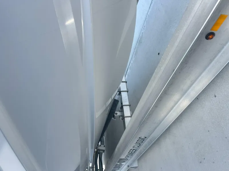 Slide: The Image of Sea Hunt Ultra 265 SE 2023 - 4594626