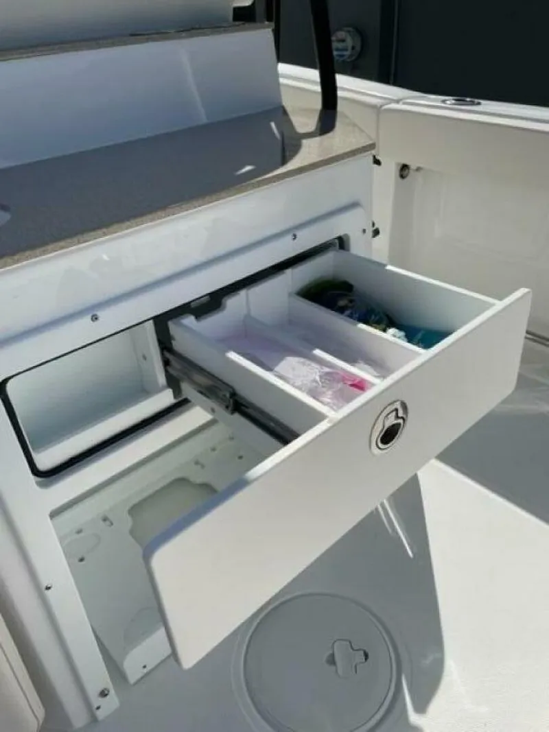 Slide: The Image of Sea Hunt Ultra 265 SE 2023 - 4594660