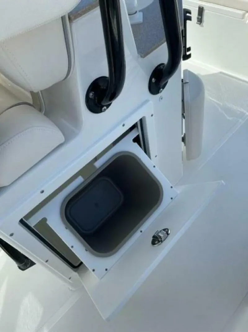 Slide: The Image of Sea Hunt Ultra 265 SE 2023 - 4594662