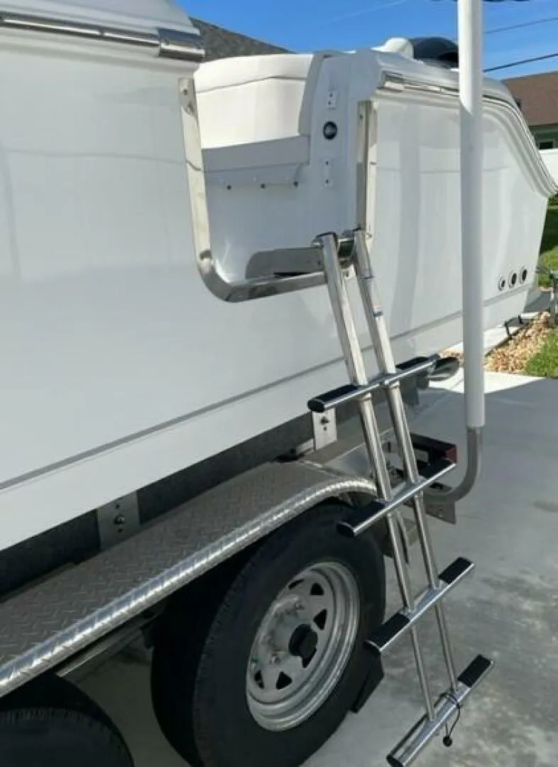 Slide: The Image of Sea Hunt Ultra 265 SE 2023 - 4594663