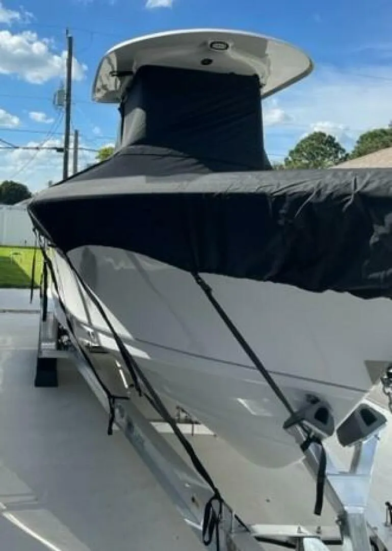 Slide: The Image of Sea Hunt Ultra 265 SE 2023 - 4594673