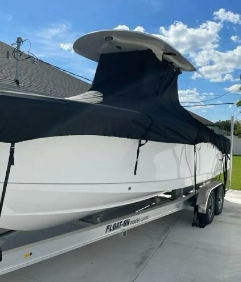 Slide: The Image of Sea Hunt Ultra 265 SE 2023 - 4594674