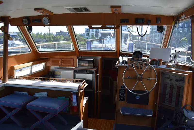 Slide: The Image of Tollycraft Cockpit Motor Yacht 1981 - 4418660