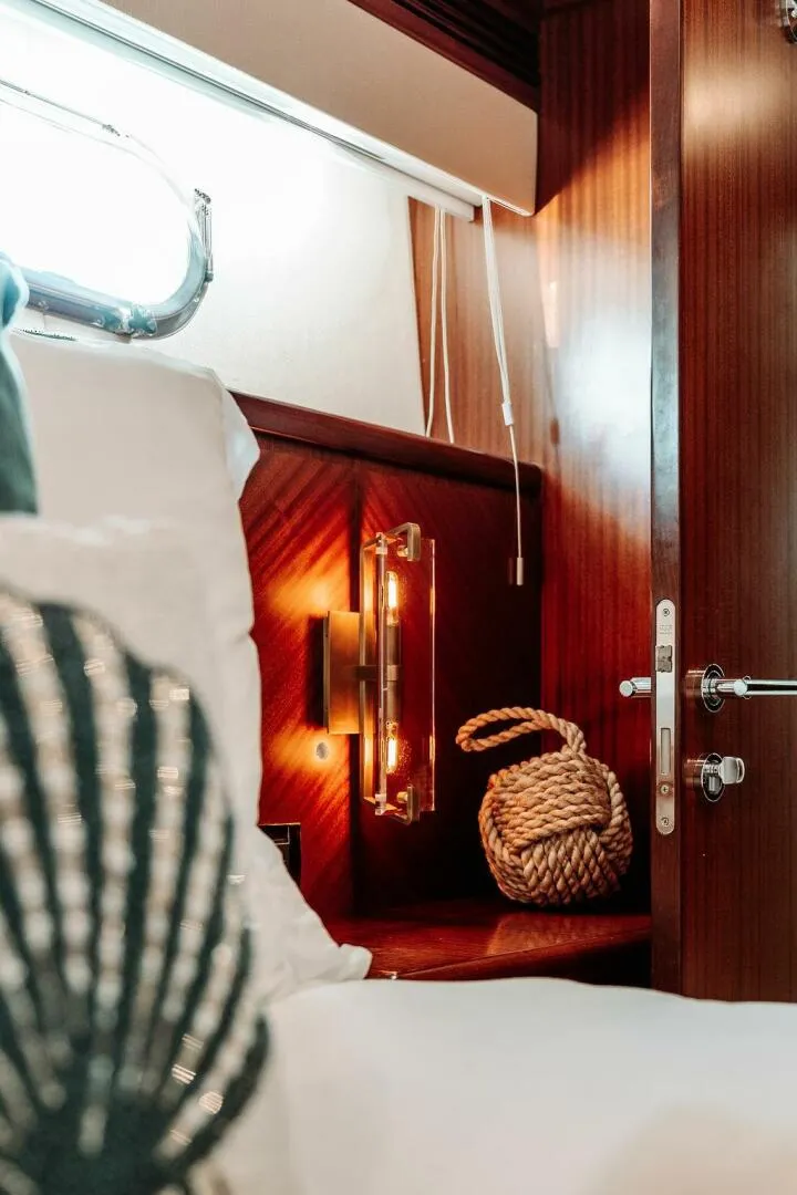 Slide: The Image of Hargrave 108 2006 - 4416799