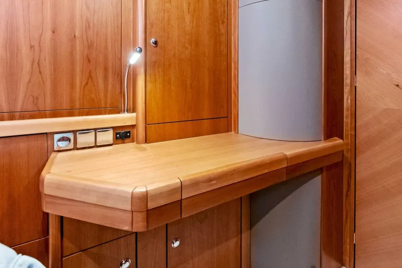 Slide: The Image of Moody 45 DS 2021 - 4523414