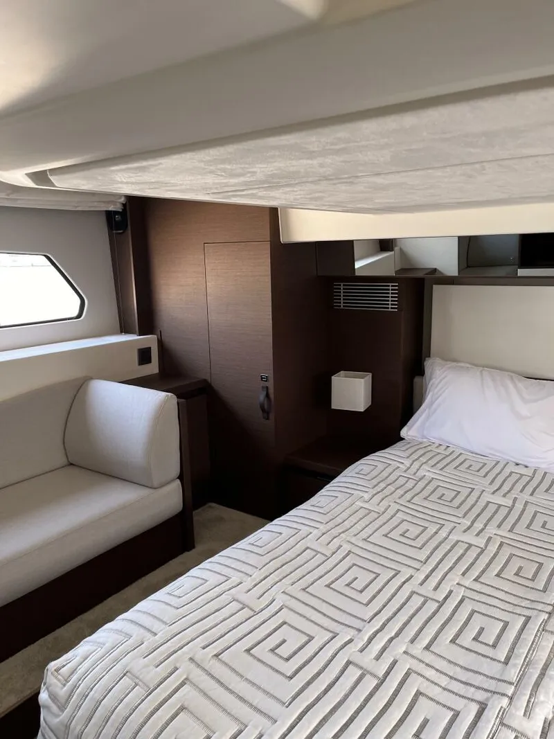 Slide: The Image of Prestige 460 2019 - 4421129
