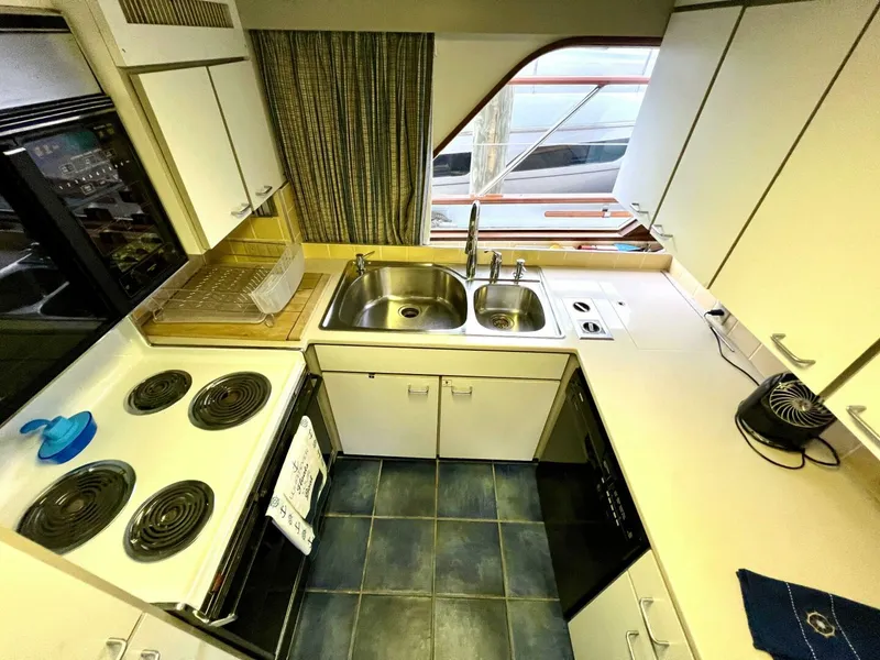 Slide: The Image of Burger 80 Motor Yacht 1988 - 4425835