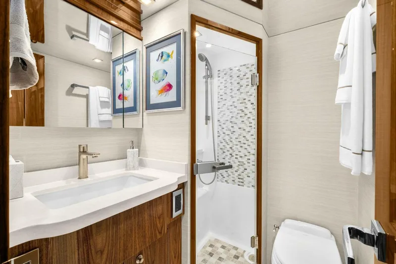 Slide: The Image of Viking 75 Motor Yacht 2022 - 4425769