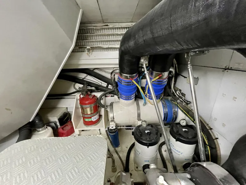 Slide: The Image of Mochi Craft 74' Dolphin 2006 - 4426172