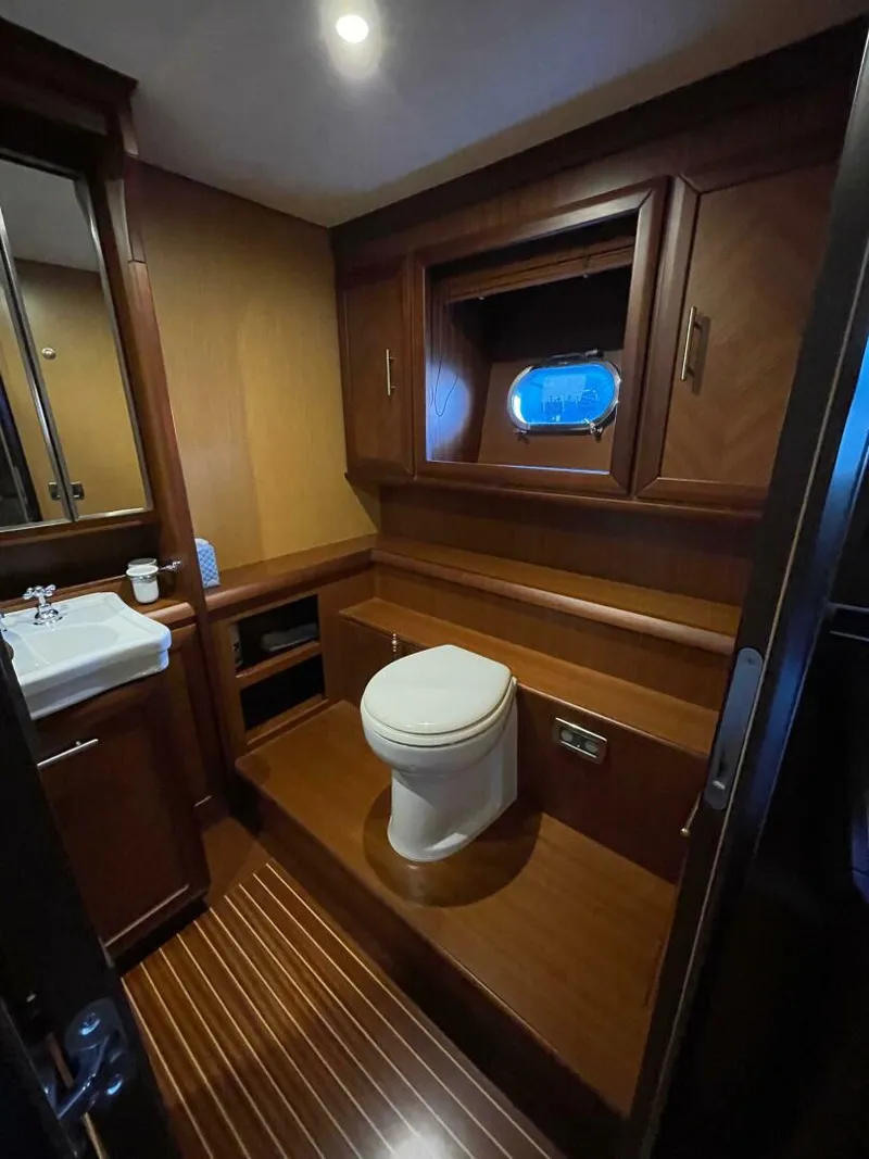 Slide: The Image of Mochi Craft 74' Dolphin 2006 - 4957871