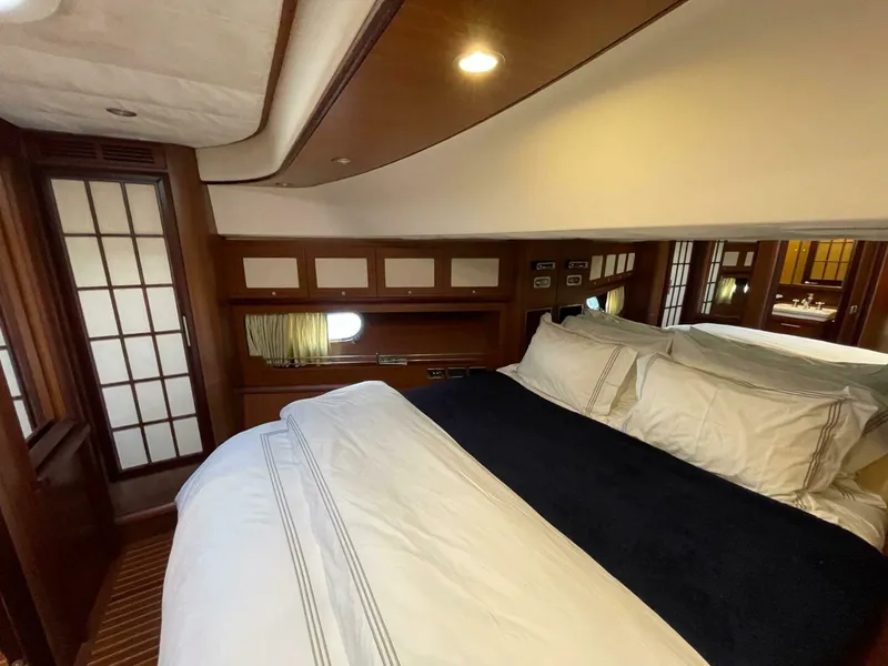 Slide: The Image of Mochi Craft 74' Dolphin 2006 - 4957872