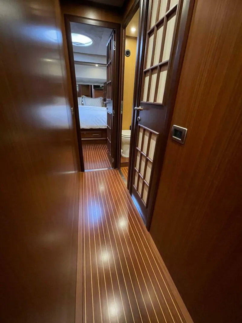 Slide: The Image of Mochi Craft 74' Dolphin 2006 - 4957875