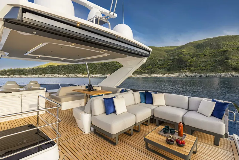 Slide: The Image of Absolute 60 Fly 2026 - 4427665