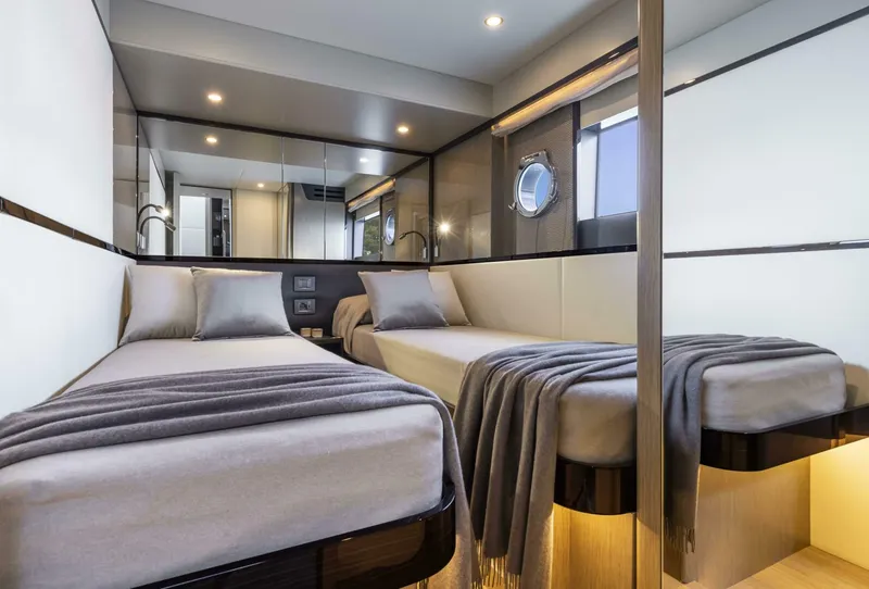 Slide: The Image of Absolute 60 Fly 2026 - 4427675