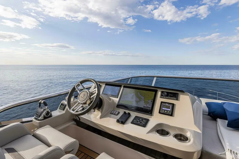 Slide: The Image of Absolute 60 Fly 2026 - 4427671