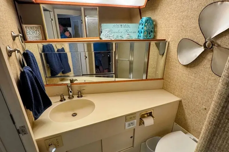 Slide: The Image of Bertram 58 Flybridge Motor Yacht 1986 - 5807431