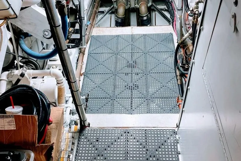 Slide: The Image of Bertram 58 Flybridge Motor Yacht 1986 - 5807455