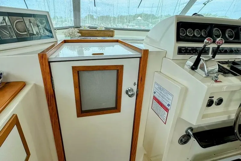 Slide: The Image of Bertram 58 Flybridge Motor Yacht 1986 - 5807380