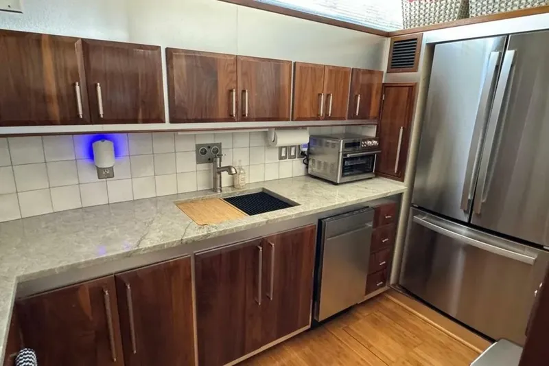 Slide: The Image of Bertram 58 Flybridge Motor Yacht 1986 - 5807412