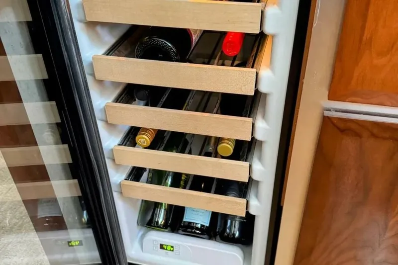 Slide: The Image of Bertram 58 Flybridge Motor Yacht 1986 - 5807415