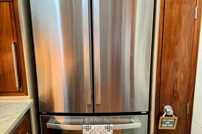 Slide: The Image of Bertram 58 Flybridge Motor Yacht 1986 - 5807417