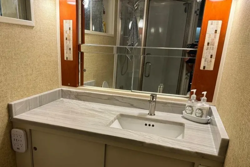 Slide: The Image of Bertram 58 Flybridge Motor Yacht 1986 - 5807426