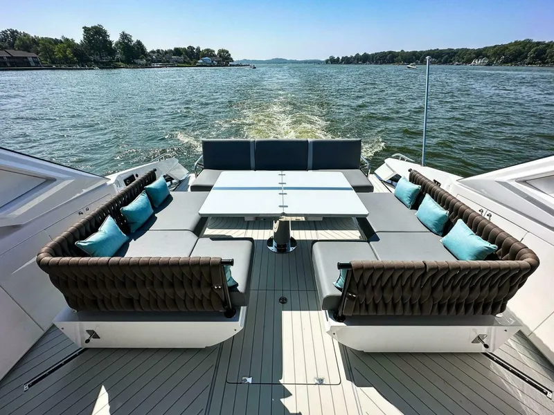 Slide: The Image of Sunseeker 55 Superhawk 2027 - 5446058