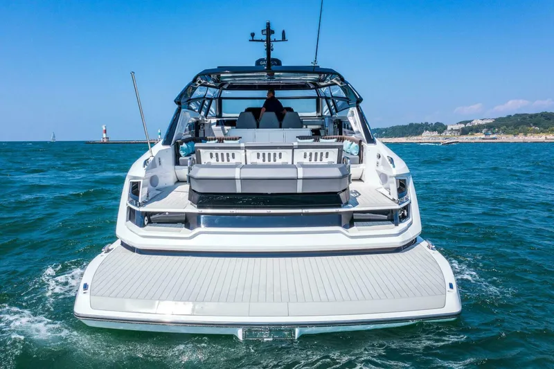 Slide: The Image of Sunseeker 55 Superhawk 2027 - 5446062