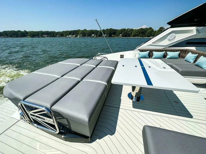 Slide: The Image of Sunseeker 55 Superhawk 2027 - 5446065